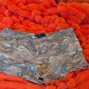 Miley Cyrus & Max Azria Camo Jean Shorts - Gray/Cream